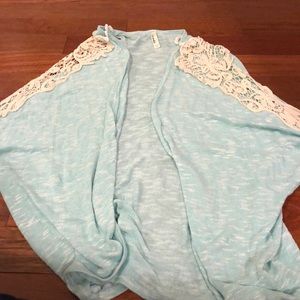 Size 2XL shrug